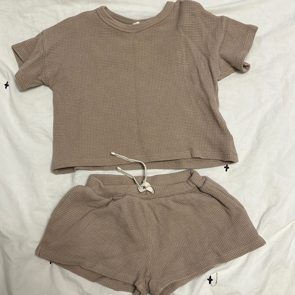 Quincy Mae short set